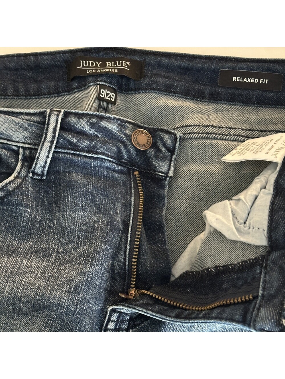 Judy Blue Women’s 9/29 Relaxed Fit Jeans Distressed Raw Hem High Rise Med Wash - Picture 4 of 12